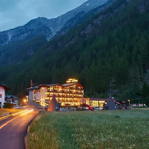 4* Hotel Sunny